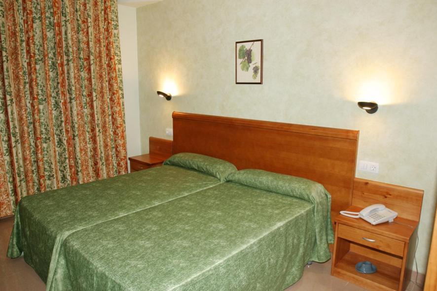 Hotel Fonda Neus Sant Sadurní dʼAnoia エクステリア 写真