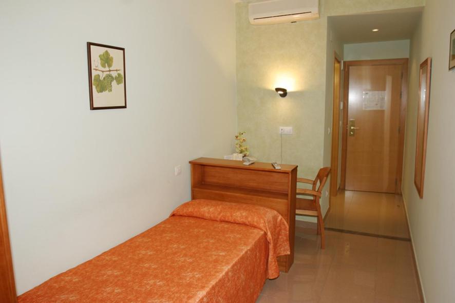 Hotel Fonda Neus Sant Sadurní dʼAnoia エクステリア 写真