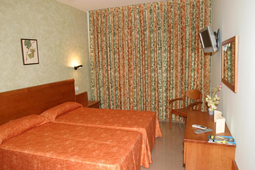 Hotel Fonda Neus Sant Sadurní dʼAnoia エクステリア 写真