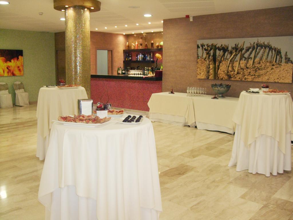 Hotel Fonda Neus Sant Sadurní dʼAnoia エクステリア 写真